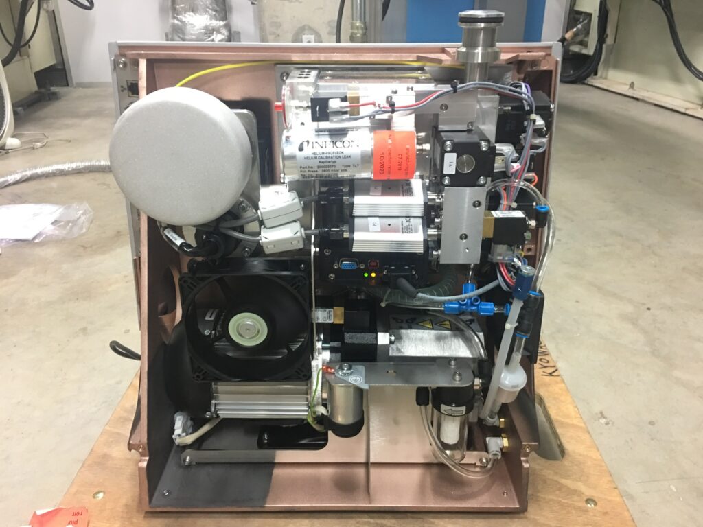 Leybold Phoenix Quadro (2)